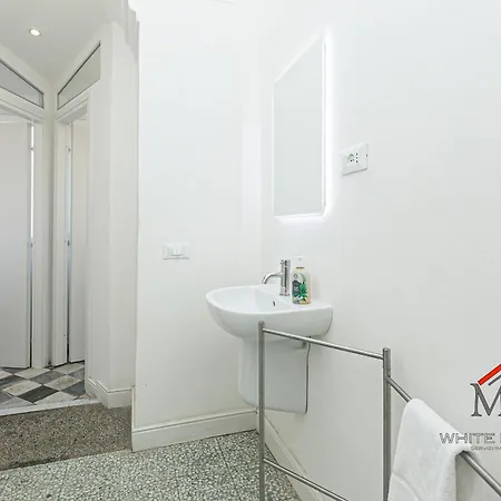 Apartman Giglio House By Ml White House