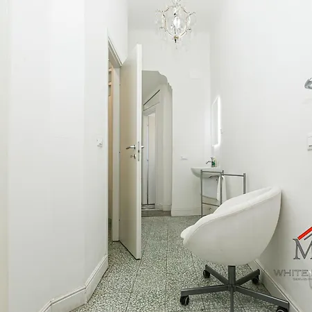Giglio House By Ml White House * ジェノヴァ